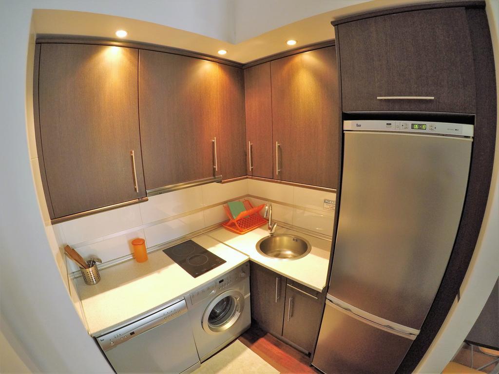 Calderon Apartment *
